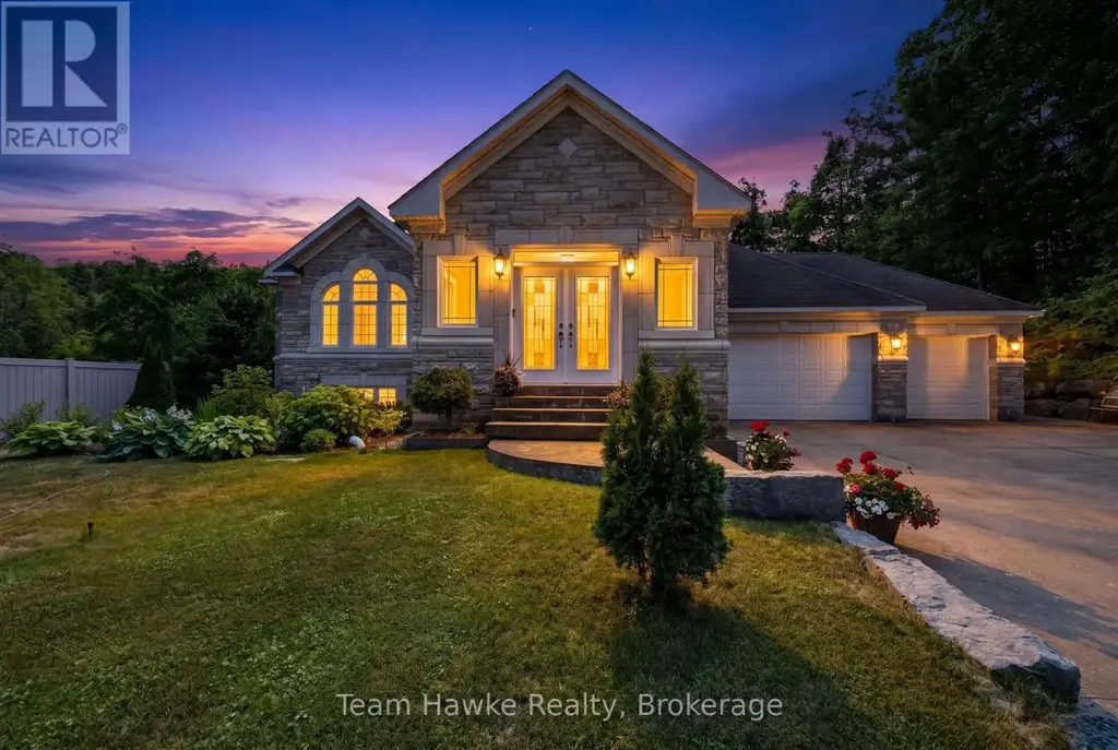9 Tucson Road, Tiny